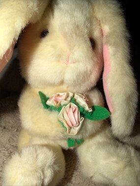 Vintage Russ Berries Blossom Music Playing Head moving RARE Bunny Rabbit EUC
